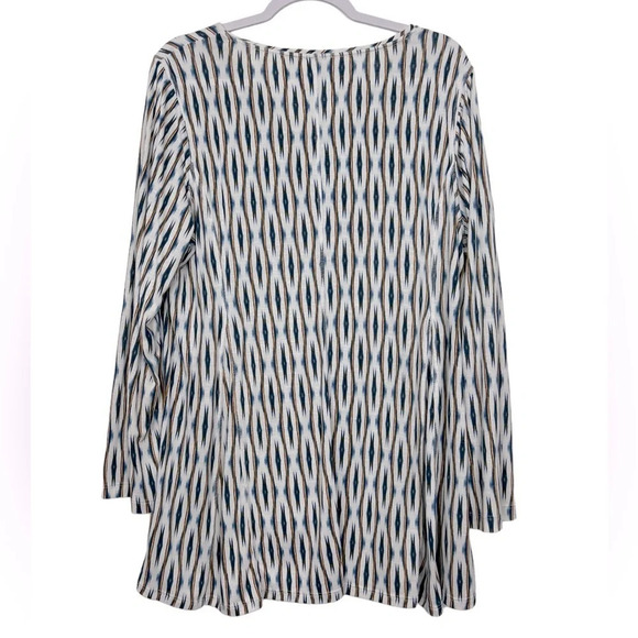 Chico’s Zenergy Women’s 16/18 V-Neck Long Sleeve Geometric Ikat Tunic Top - Picture 3 of 10